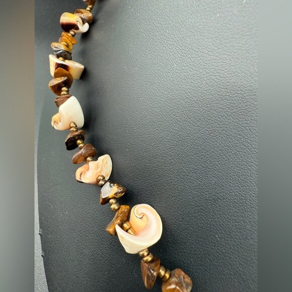 Mid Century Hawaiian Cowrie Shell Beaded Necklace with Floral Shell Design - Picture 6 of 16